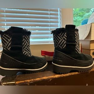 Sorel black winter boots